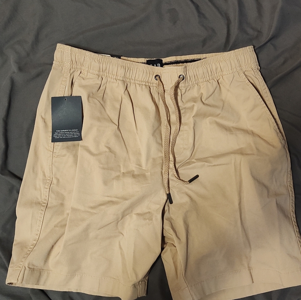 Gap Pull On Short